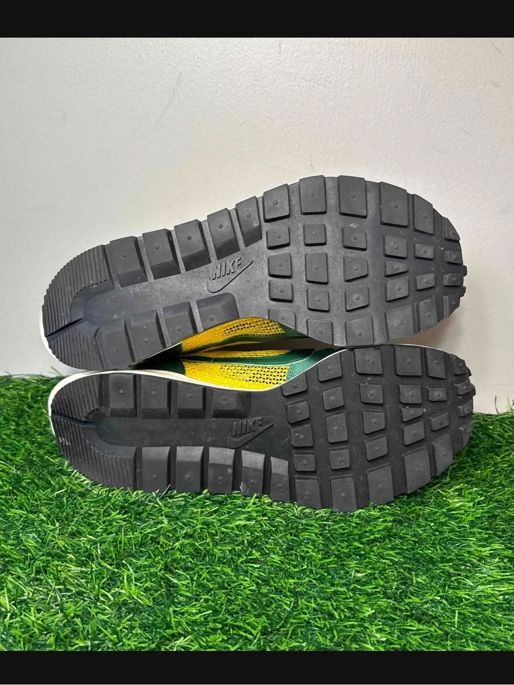 Sacai x Nike VaporWaffle Tour Yellow Green Men’s Size 11 Sneakers Shoes